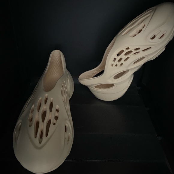 Foam runners (no brand) apricot colour - Picture 5 of 6